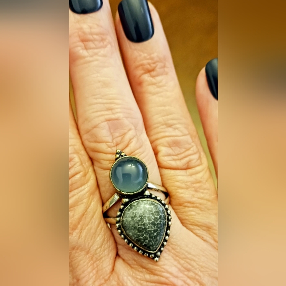 Stingray Coral/Blue Dyed Cabachon, 925 Sterling Plated, Size 9